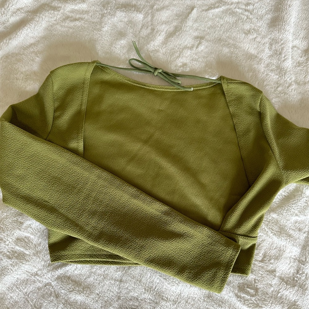 Pretty Little Thing - Picture 2 of 3